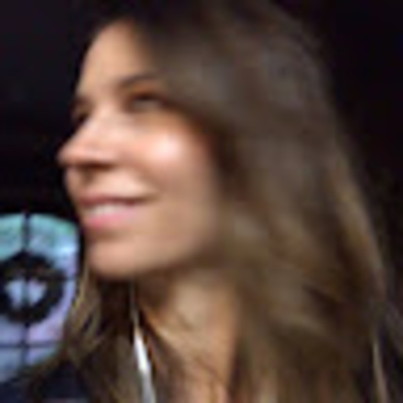 Meet your Posher, Kim - Picture 1 of 1